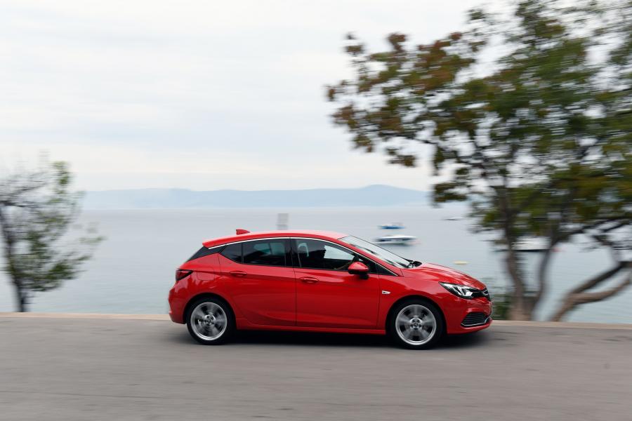  Opel Astra OPC Line Sport (K) 2016 года  (фото 29 из 31)